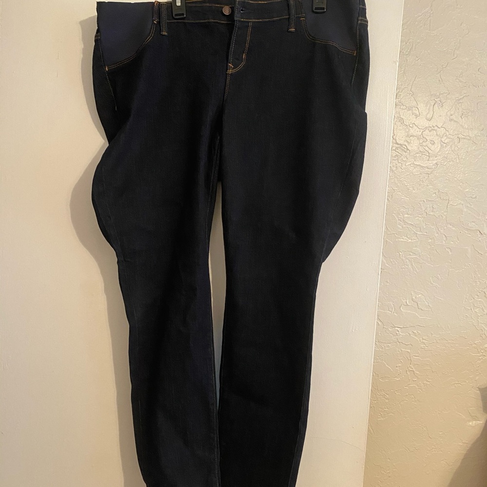 Old Navy, skinny maternity jeans, size 18